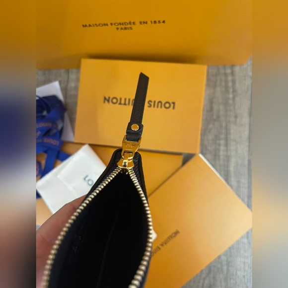 Louis Vuitton Key Pouch - Picture 10 of 11